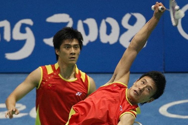 Fu Haifeng (kiri) dan Cai Yun (kanan) saat menghadapi Markis Kido/Hendra Setiawan pada final ganda putra Olimpiade Beijing 2008.