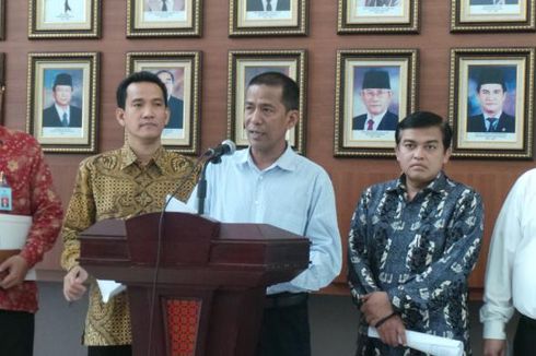 Dikritik Hakim MK, Timsel Bela Refly Harun dan Todung Mulya Lubis