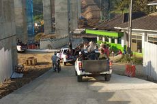 Jalur Bawah Jembatan Kali Kenteng Semarang Curam, Polisi Alihkan Pemudik via Arteri