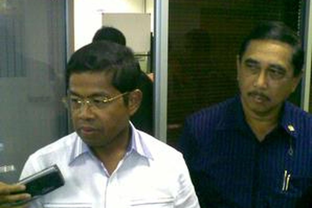 Ketua Pansus Angket Century Idrus Marham dan Wakil Ketua Yahya Sacawiria.