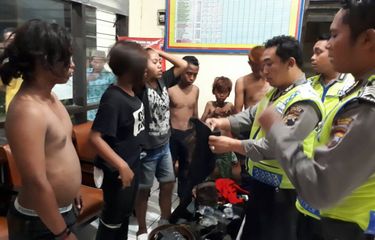 Di Daerah Ini Anak Punk yang Kena Razia Akan Di-"ruqyah"