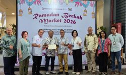 Ramadan Berkah Kompas Gramedia dan Sinar Mas: Sediakan Minyak Goreng dan Wakafkan Al Quran