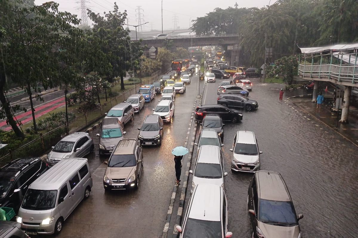Mobil Listrik di Musim Hujan: Apa yang Harus Diketahui?