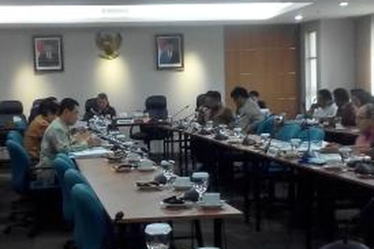 Suasana rapat pembahasan KUAPPAS di gedung DPRD DKI, Jumat (28/8/2015).