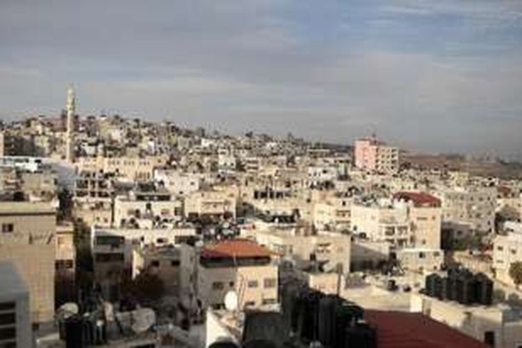 Pembongkaran bangunan itu memicu bentrokan antara pasukan Israel dan warga Palestina di kamp pengungsi Qalandia, di Tepi Barat. 