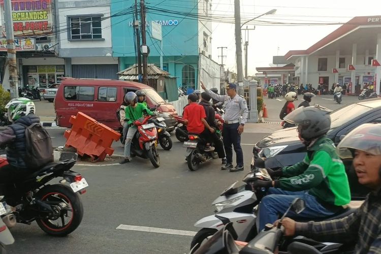 Dishub Depok Uji Coba Tutup U-Turn Jalan Kartini Saat Jam Sibuk, Ini Alasannya