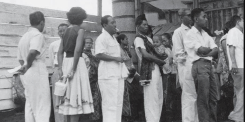 Mengapa Soekarno Membubarkan DPR?