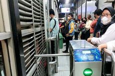 Penumpang Transjakarta yang Saldonya Terpotong 2 Kali, Uang Dikembalikan Paling Lama 7 Hari