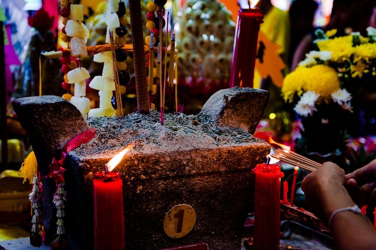 Festival Cioko atau Festival Hantu Kelaparan masyarakat Tionghoa DOK. Shutterstock/nokhook