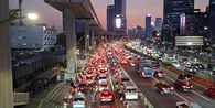 Jalan Gatot Subroto Arah Semanggi Jaksel Macet Parah, Mobil Nyaris Tak Bergerak