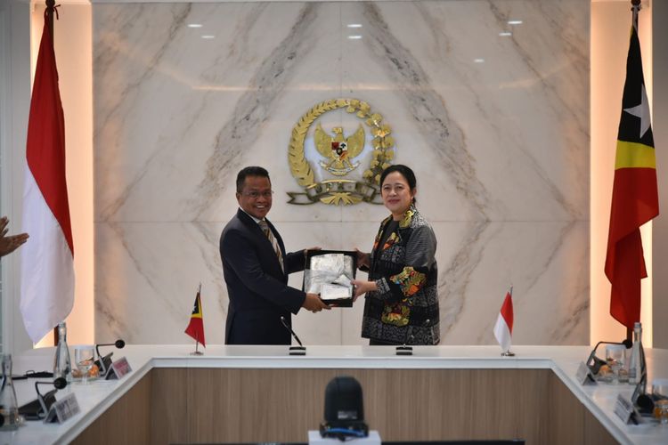 Pertemuan bilateral antara Ketua DPR RI Puan Maharani dengan Ketua Parlemen Republik Timor Leste, Aniceto Guterres Lopes di Gedung Nusantara III, Kompleks Parlemen, Senayan, Jakarta, Selasa (23/8/2022).
