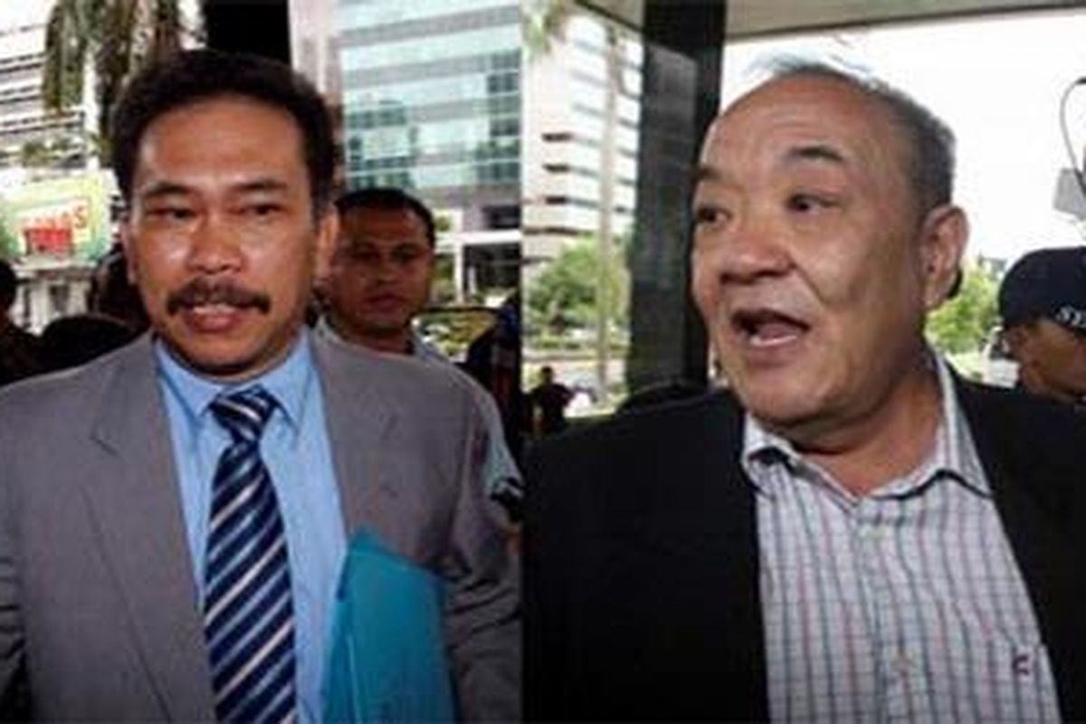 Bonaran Situmeang (kiri) dan Anggodo Widjojo