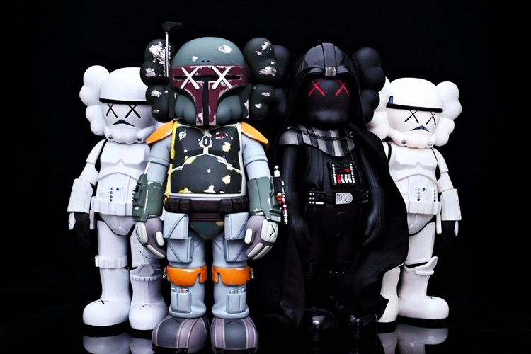 Boneka vinil dari KAWS