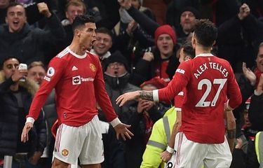Megabintang Manchester United, Cristiano Ronaldo, mencetak gol ke-800 dan ke-801 sepanjang kariernya pada laga Liga Inggris melawan Arsenal, Jumat (3/12/2021) dini hari WIB.