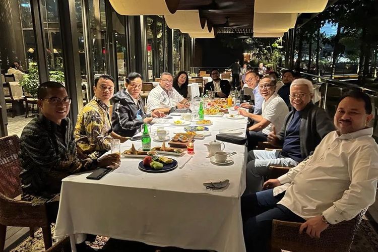 Pertemuan jajaran elite PAN dan PBB di Restoran Hutan Kota, Jakarta, Selasa (18/1/2022).