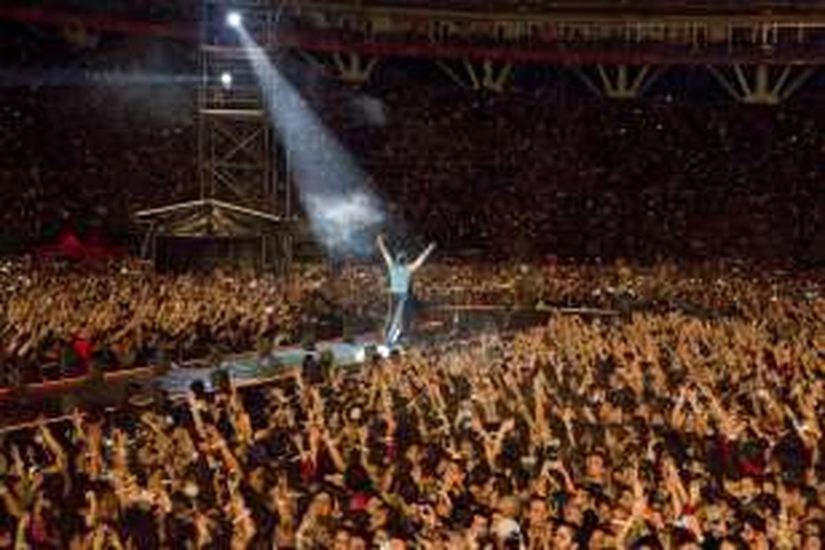 Salah satu konser Coldplay dalam A Head Full of Dreams Tour 2016