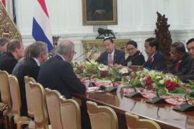 Presiden Joko Widodo menerima para investor dari Belanda di Istana Merdeka, Jakarta, Rabu (23/11/2016).