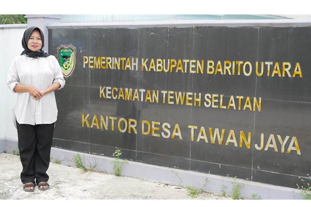 Kepala Desa Tawan Jaya Ester Suprihanti. 