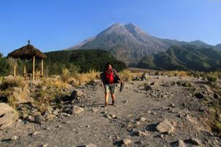 Area bekas terdampak erupsi Gunung Merapi, Yogyakarta sangat cocok untuk wisata petualangan.