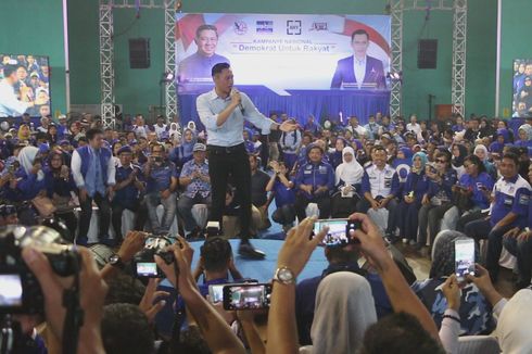 Di Tengah Kampanye, AHY Minta Warga Doakan Ani Yudhoyono