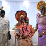Tradisi Unik Pernikahan Suku Urhobo di Nigeria, Pengantin Wanita Dipangku Pengantin Pria