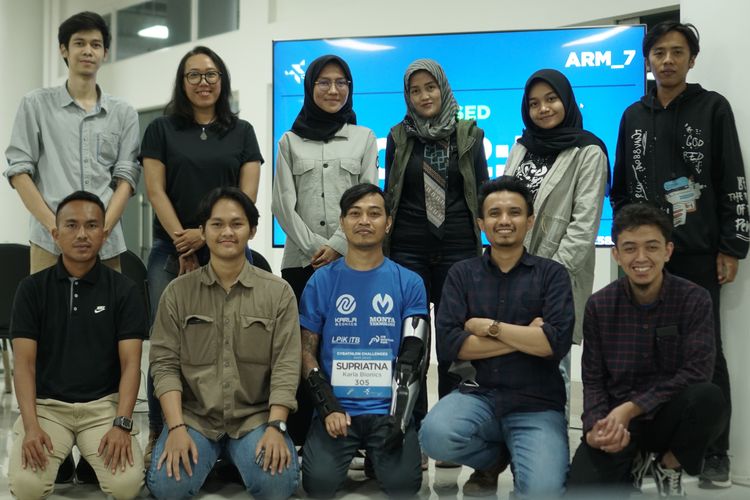 Tim Karla Bionics Institut Teknologi Bandung (ITB) juara tingkat internasional di ajang CYBATHLON-Challenges dengan inovasi Lengan Prostesis K22BP.