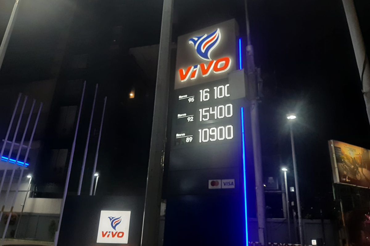 Daftar harga BBM di SPBU Vivo per Rabu (5/9/2022). Harga BBM Revvo 89 naik jadi Rp 10.900 per liter. 