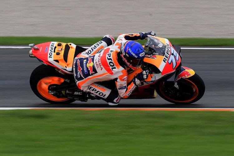 Alex Marquez saat berlaga di MotoGP Eropa. (Photo by JOSE JORDAN / AFP)