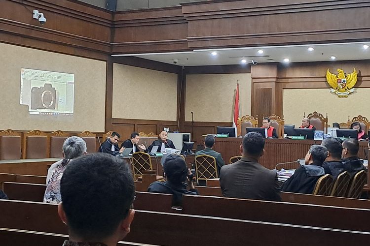 Faizal Assegaf Bersitegang dengan Hakim soal Barang Disita KPK: Itu Bukan Hasil Korupsi!