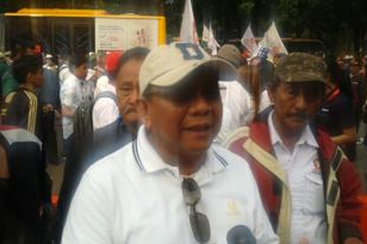 Ketua DPD DKI Jakarta Partai Gerindra Muhammad Taufik, di depan Gedung Mahkamah Konstitusi, Jakarta Pusat, Jumat (15/8/2014).