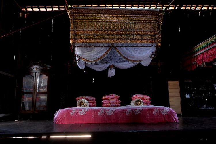 Rumah Bubungan Suku Banjar DOK. Shutterstock/nineimage