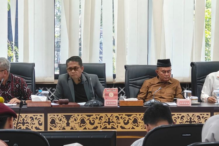 DPRD Sumbar Pertimbangkan Pansus Terkait Dugaan Pelanggaran Hak Buruh Pabrik Pengolahan Kelapa