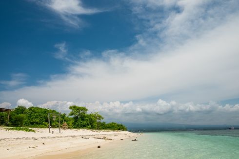 Menikmati Pulau Tabuhan, Keindahan Alam di Selat Bali