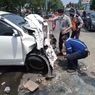 Avanza Ringsek akibat Tabrakan dengan Truk di Kademangan Tangerang Selatan
