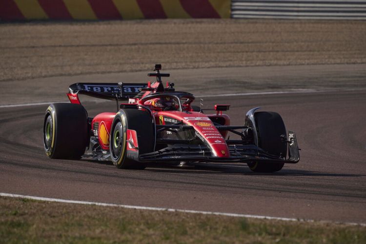 Ferrari resmi mengungkap mobil balap Formula 1 untuk musim 2023.