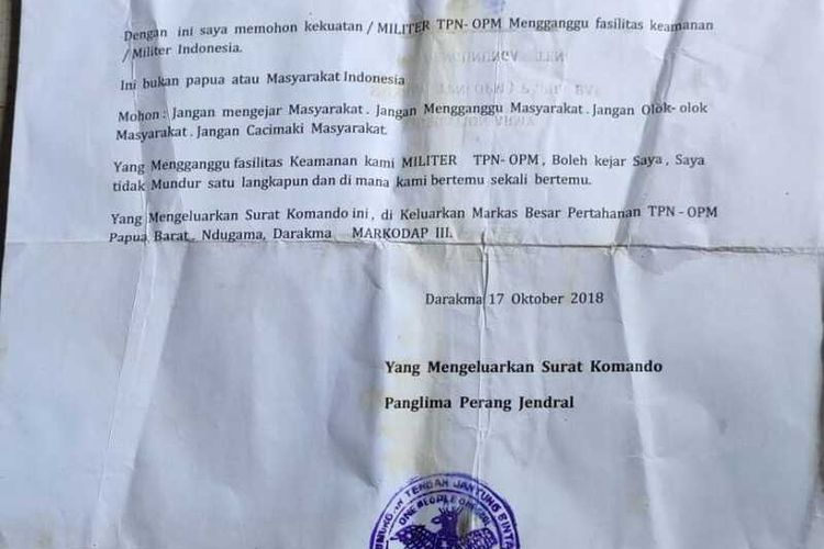 Surat yang ditinggalkan Egianus Kogoya didekat lokasi pembakaran pesawat Susi Air, Paro, Nduga, Papua Pegunungan, Rabu (15/2/2023)