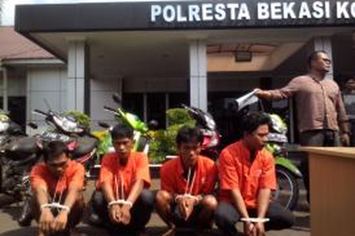 Satuan Reserse Kriminal Polresta Bekasi Kota berhasil menangkap pelaku pencurian dengan kekerasan.