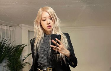 Rose BLACKPINK hadir di Met Gala 2021.