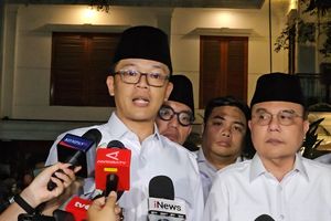Sugiono Perintahkan Copot Atribut Gerindra Usai Peringatan HUT Selesai
