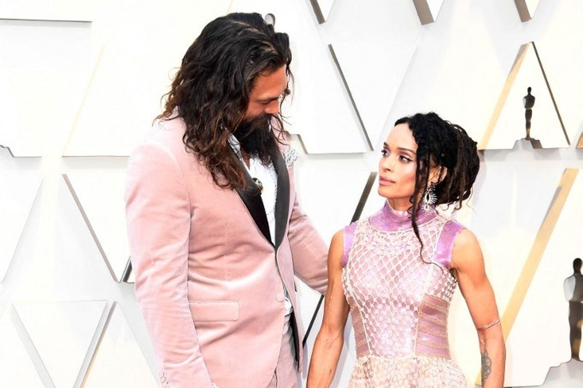 Pasangan Jason Momoa dan Lisa Bonet menghadiri Academy Awards ke-96 yang dilangsung di Hollywood and Highland, Hollywood, California, pada 24 Februari 2019. 