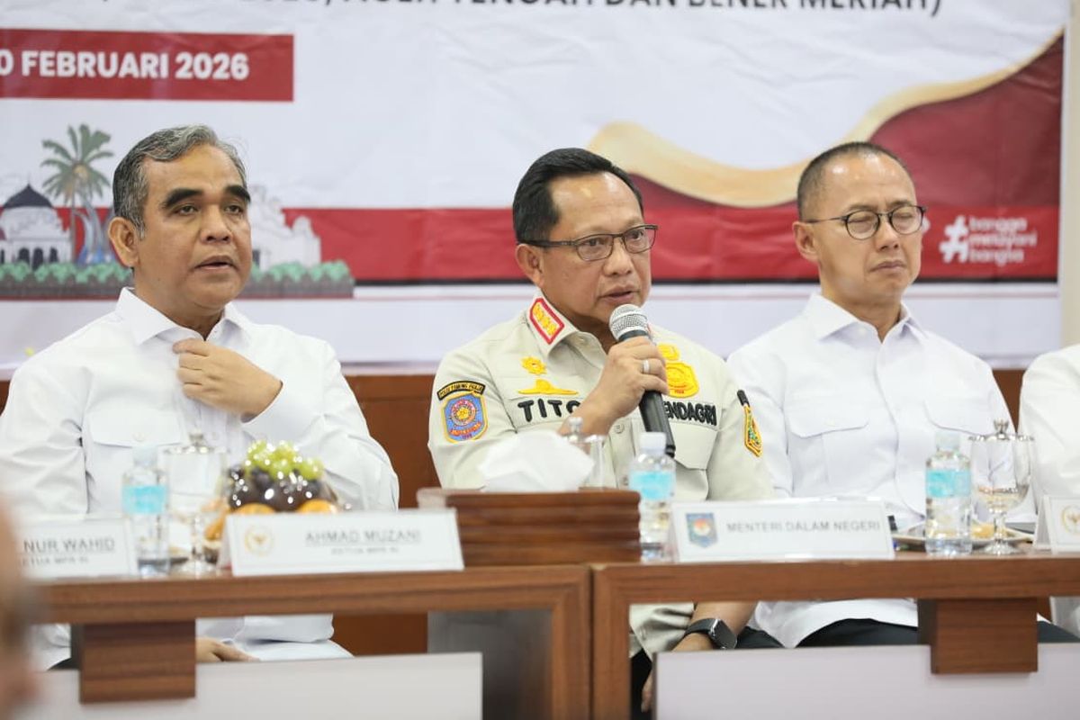  Ketua Satuan Tugas (Kasatgas) Percepatan Rehabilitasi dan Rekonstruksi (PRR) Pascabencana Wilayah Sumatera Muhammad Tito Karnavian pada acara Penyerahan Bantuan kepada Daerah Terdampak bersama Pimpinan Majelis Permusyawaratan Rakyat Republik Indonesia (MPR RI) di Gedung Serbaguna Provinsi Aceh, Kota Banda Aceh, Selasa (10/2/2026).
