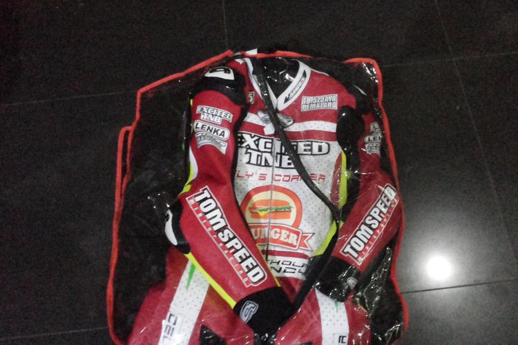 Jenis wearpack yang standar digunakan untuk balapan motor.