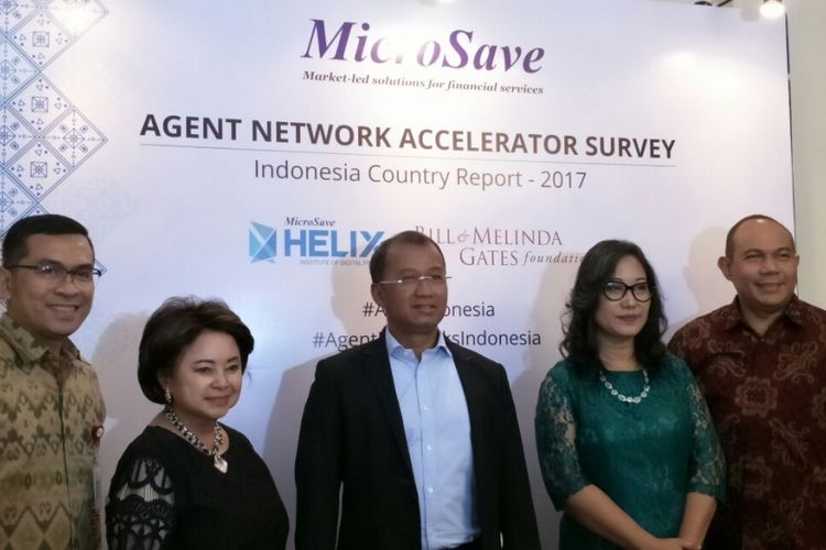 Konfrensi pers Microsave Indonesia dan Helix Institute of Digital Finance terkait survei agen laku pandai 2017 di Hotel Grand Hyatt, Senin (4/12/2017).