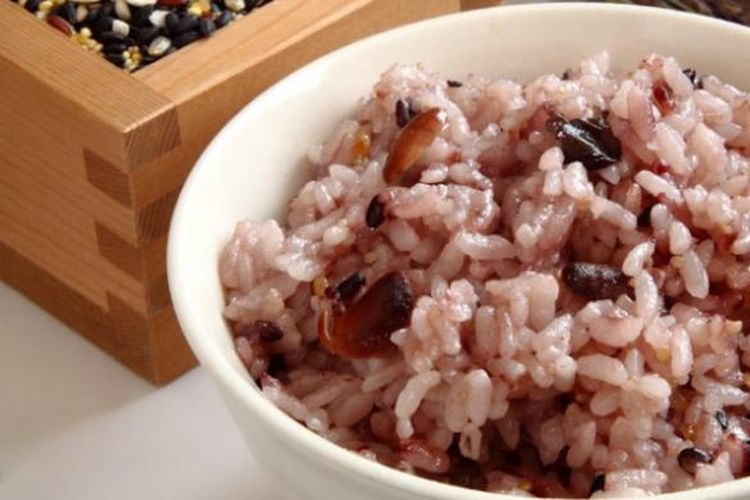 Ilustrasi nasi merah. Salah satu efek samping nasi merah adalah potensi terkontaminasi arsenik.