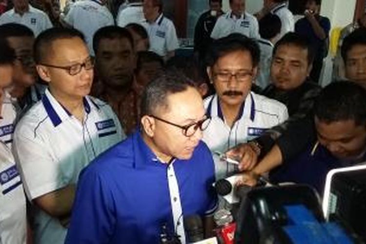 Ketua Umum PAN Zulkifli Hasan, saat ditemui di Kantor DPP PAN, Jalan Senopati, Jakarta Selatan, Kamis (23/7/2015).