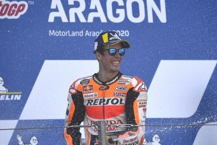 Alex Marquez (Repsol Honda) berada di podium MotoGP Aragon 2020.