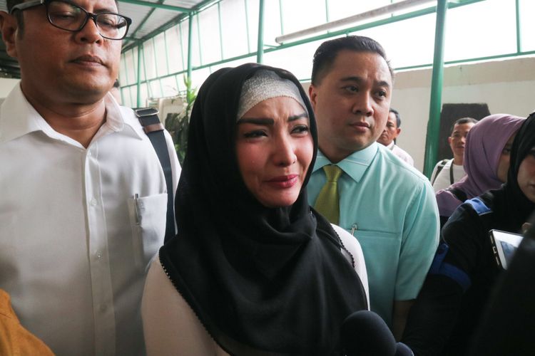 Artis Roro Fitria di Pengadilan Negeri Jakarta Selatan, Rabu (17/10/2018).