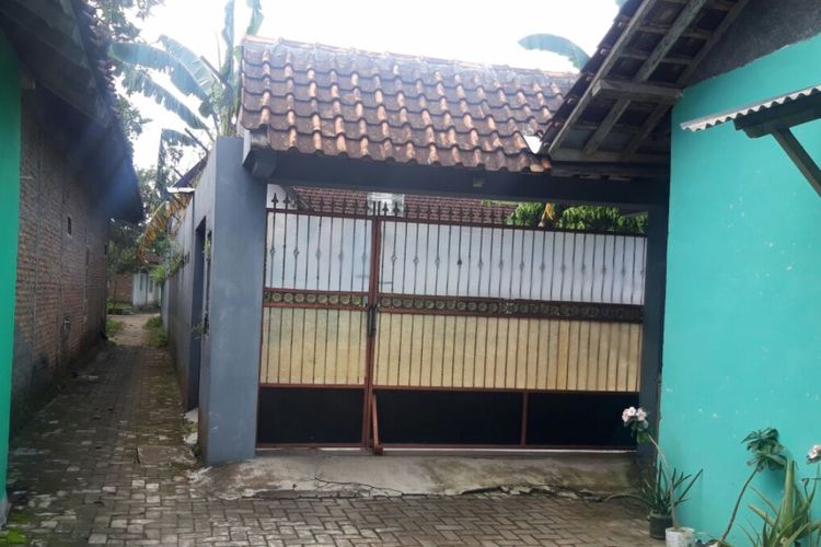 Tempat tinggal RDY di dusun Bleber Lor desa Sumberharjo, Kecamatan Prambanan, Sleman. RDY diamankan polisi pada Selasa (13/03/2019) karena kedapatan membawa benda yang diduga peluru didalam tas saat di Mako Brimobda DIY