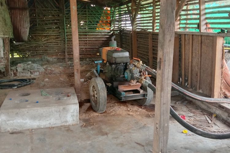 Tampak tabung bekas yang dimodifikasi untuk memindahkan gas bersubsidi ke tabung non subsidi. Kendaraan truk pengangkut gas elpiji subsidi diamankan Subdit Indag Ditreskrimsus Polda Jabar, Desa Tanjung, Patokbesi, Kabupaten Subang, Kamis (14/7/2022) dini hari sekitar pukul 03.00 WIB. Truk yang diamankan tersebut membawa gas elpiji bersubsidi sebanyak 20 ton dari kilang Eretan Indramayu, Jawa Barat dan rencananya akan dibawa ke SPBE Linggarjati Subang.