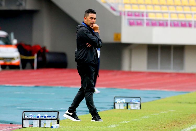Pelatih Arema FC di Liga 1 2022-2023, Javier Roca.